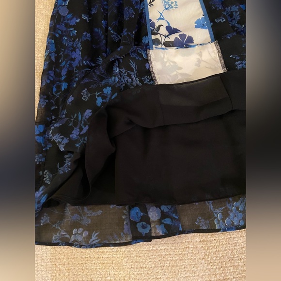 Adrianna Papell Blue White Black Floral Dress - Size M / Medium - Picture 8 of 10